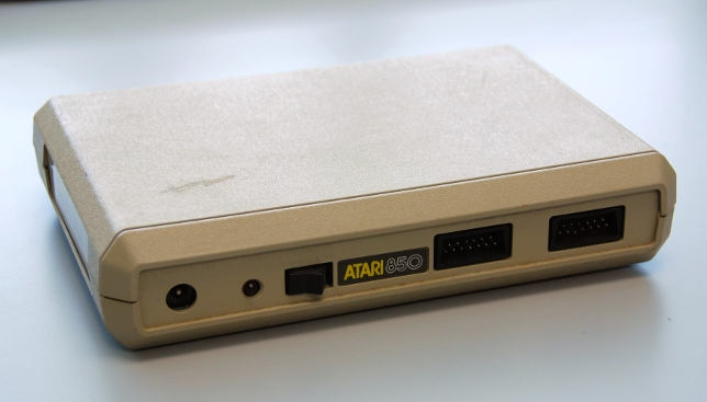 Photo of the Atari 850 expansion system