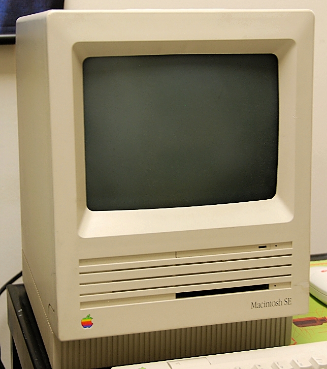 Photo of the Macintosh SE