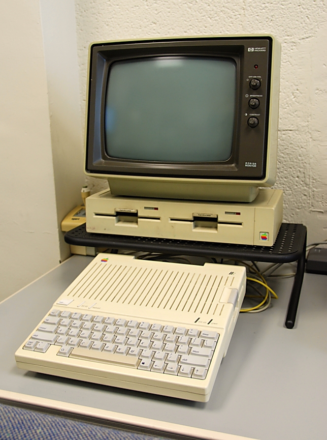 Photo of the Apple IIc system