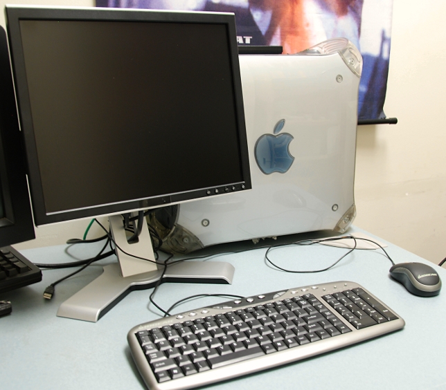 Photo of the PowerMac G4 system